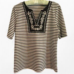 croft & barrow short sleeve stripe top w/ embroidered front panel